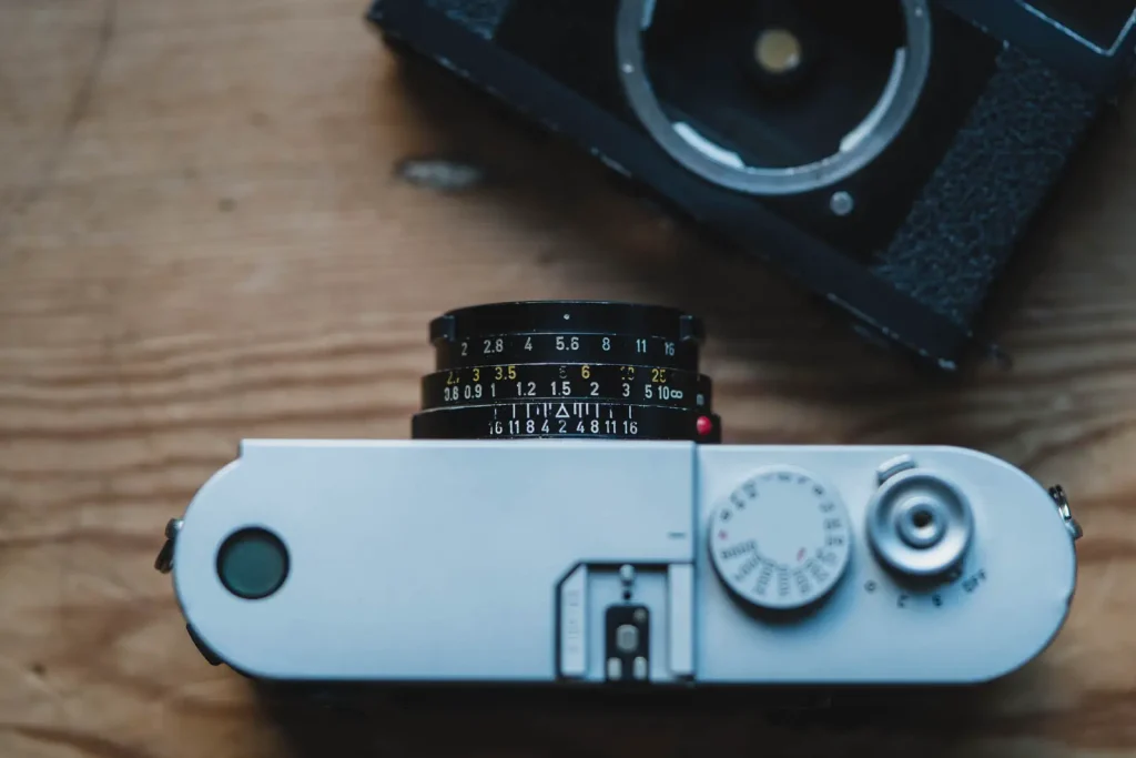 Leica 40mm f/2 Summicron Lens Review - 35mmc