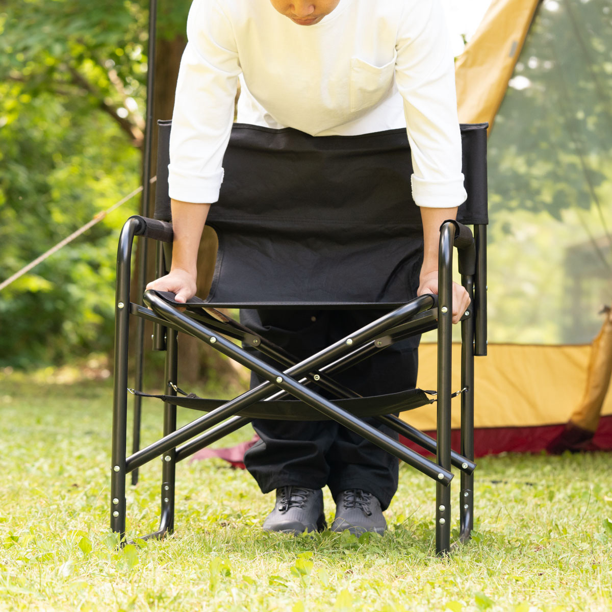 棚モック付きアルミディレクターチェア（ブラック） - アウトドア