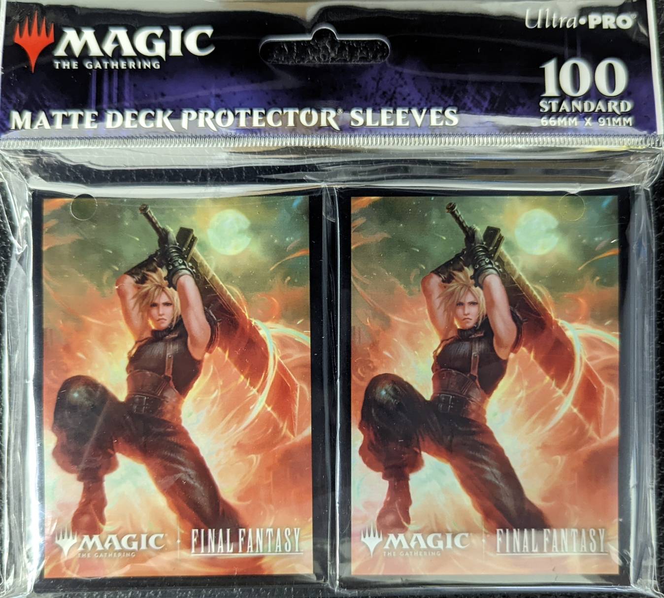 スリーブ『Ultra PRO デッキプロテクター 元ソルジャー、クラウド』100