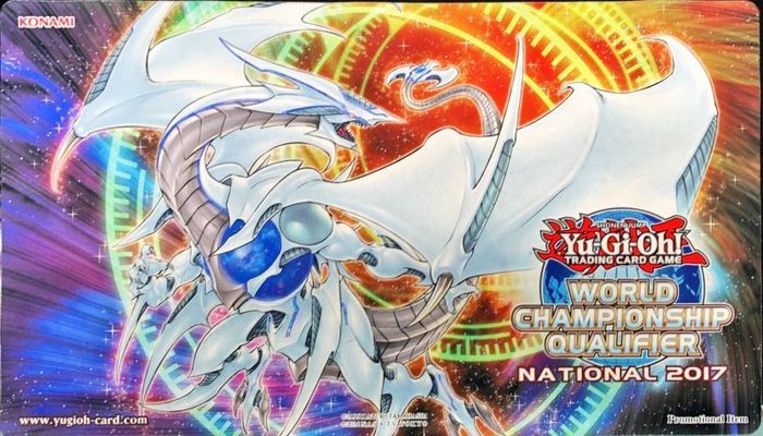 プレイマット『コズミックブレイザードラゴン(WCQ2017