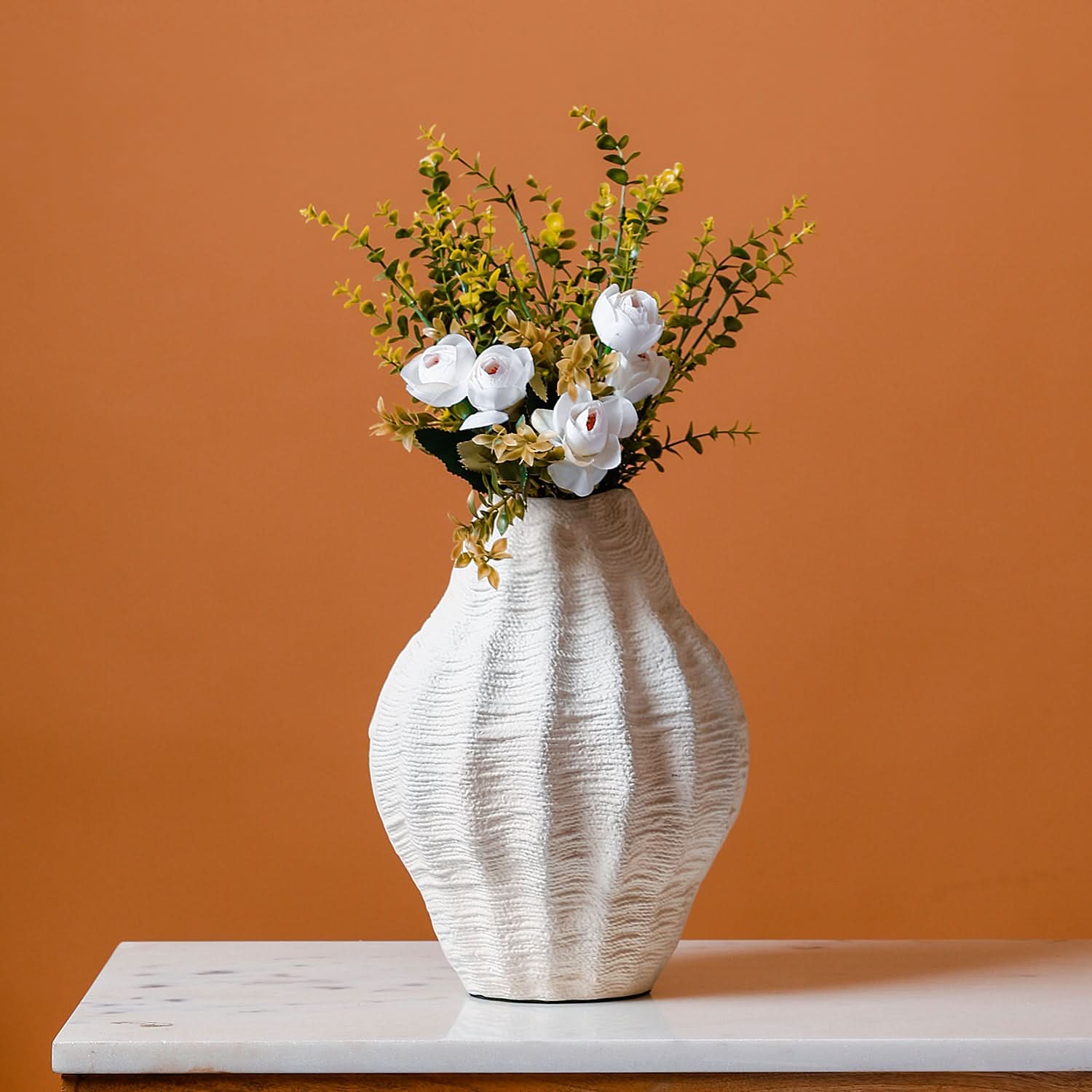 Casa Decor Textured White Metal Vase – Modern Sculpted Flower Vase for