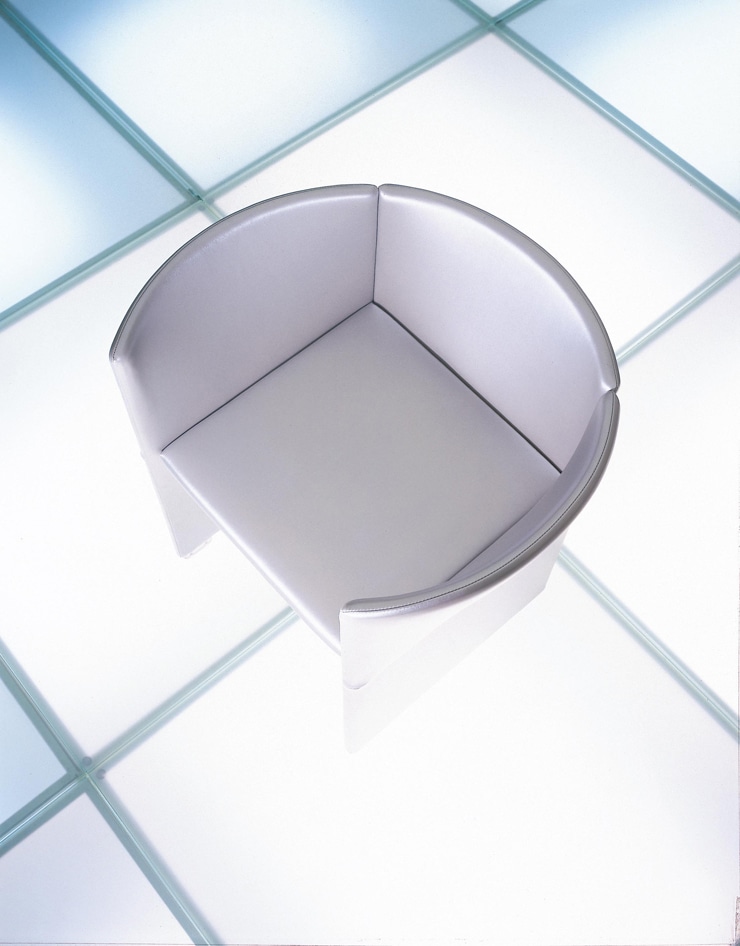 FARFALLA(ファルファッラ ラウンジアームチェア） IXC | カッシーナ