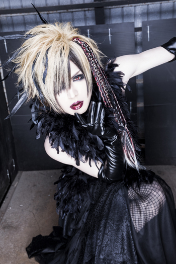 DIAURAのもう一つの姿「ディオーラ」の最新ヴィジュアルが到着