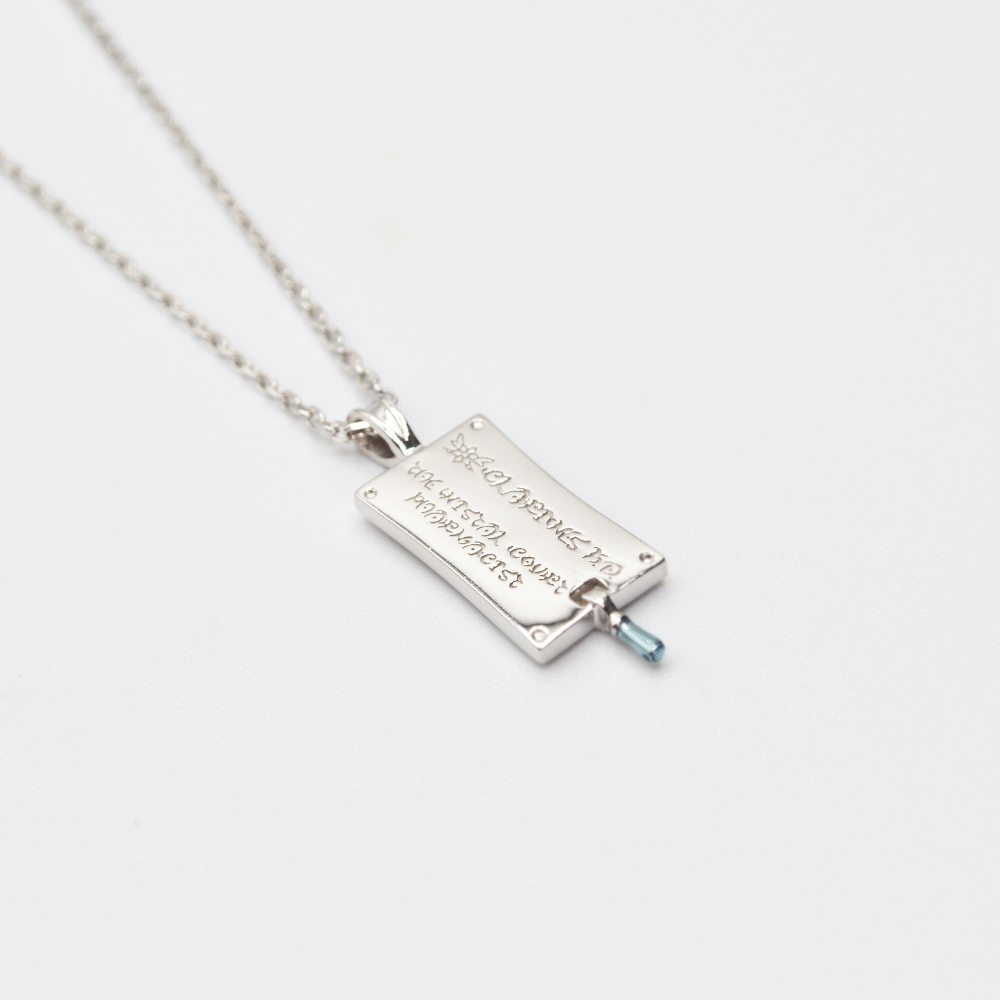 希少 赤髪の白雪姫 ドッグタグ ストラップ 身分証 希少 赤髪の白雪姫