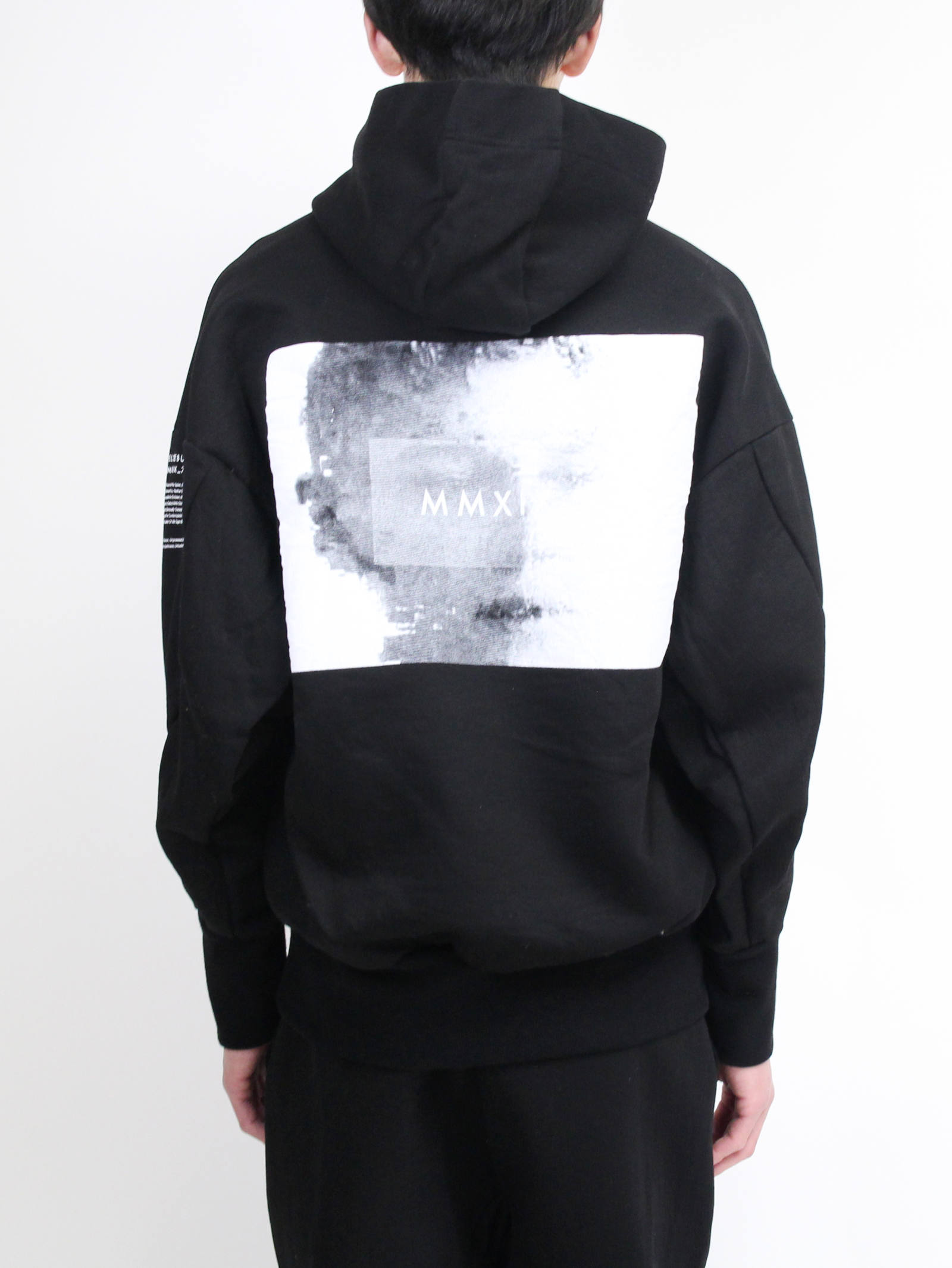 JULIUS - シームドパーカー - SEAMED PRINT HOODIE | ADDICT WEB SHOP