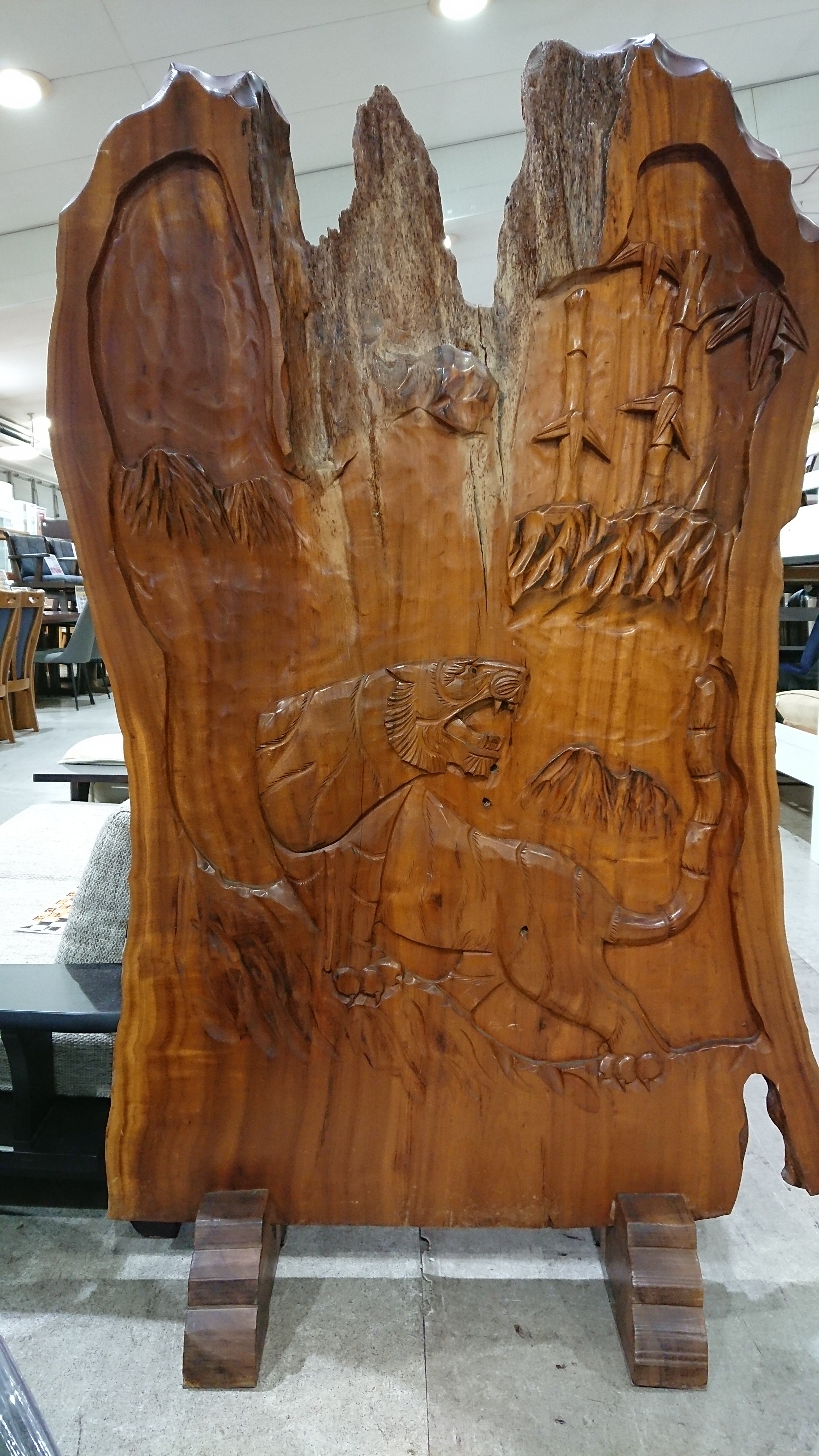 無垢｜一枚板｜虎｜彫刻衝立｜木彫衝立買取致しました | リサイクル