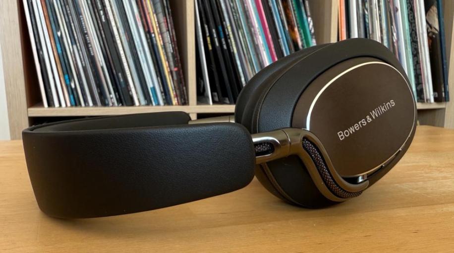 Bowers & Wilkins Px8 S2 Wireless Headphone Review | AVForums