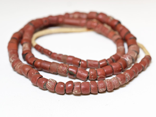 ホワイトハーツ一連 カテゴリ商品一覧｜アンティークビーズ、とんぼ玉