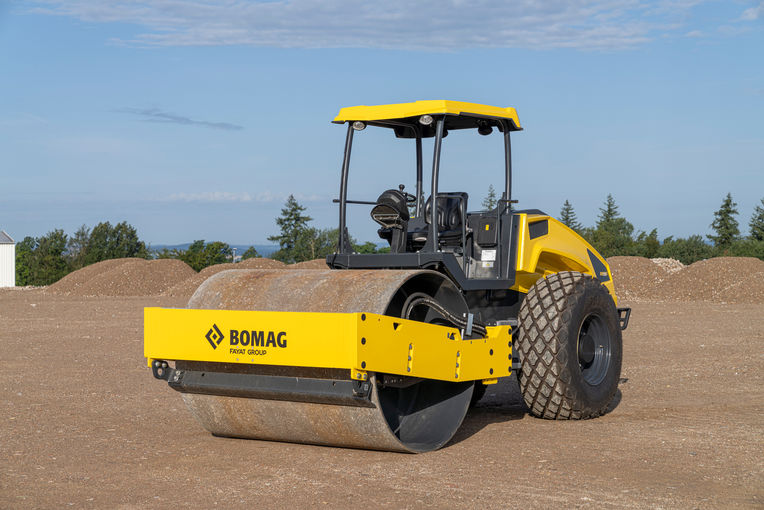 BOMAG Smart Line single drum roller for earthwork and soil