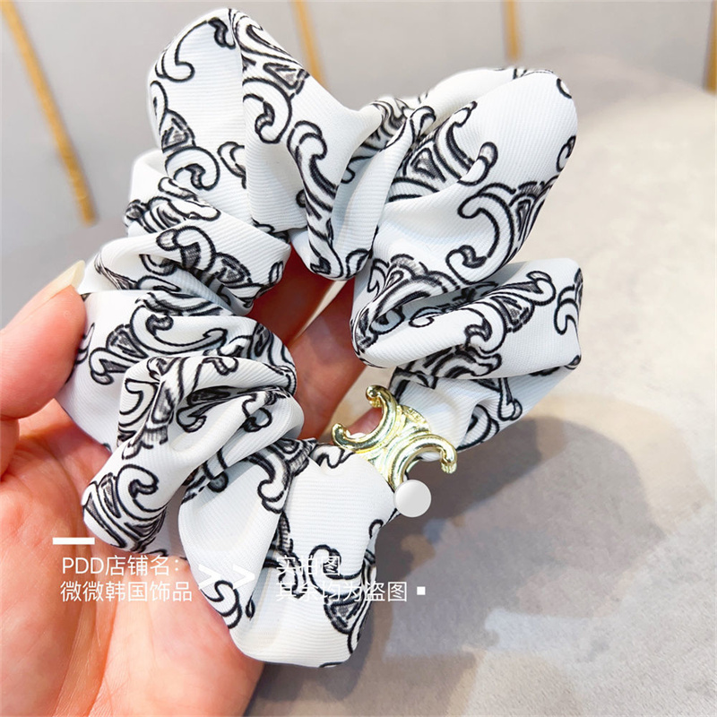 セリーヌヘアゴム ハイブランドスタイリッシュ シュシュ ヘア