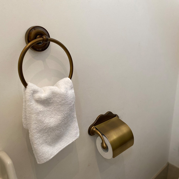 GORIKIISLAND TPH 2 AB≫トイレットペーパーホルダー 紙巻器 真鍮製 壁