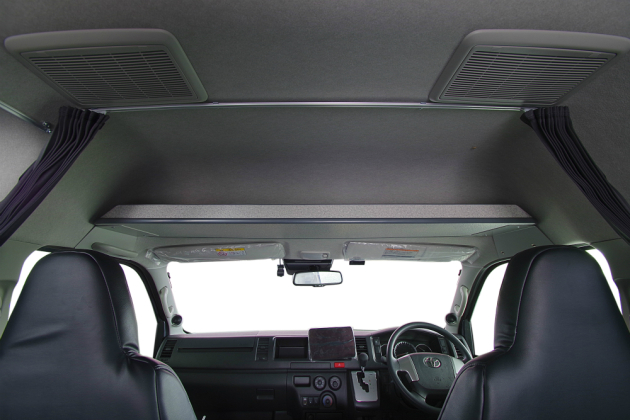 ESフロントトレー：トヨタ 200系ハイエース【製品紹介】｜トランポ