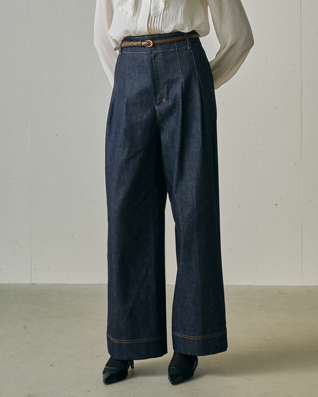 インディゴデニム・タックワイドパンツ/DoCLASSE