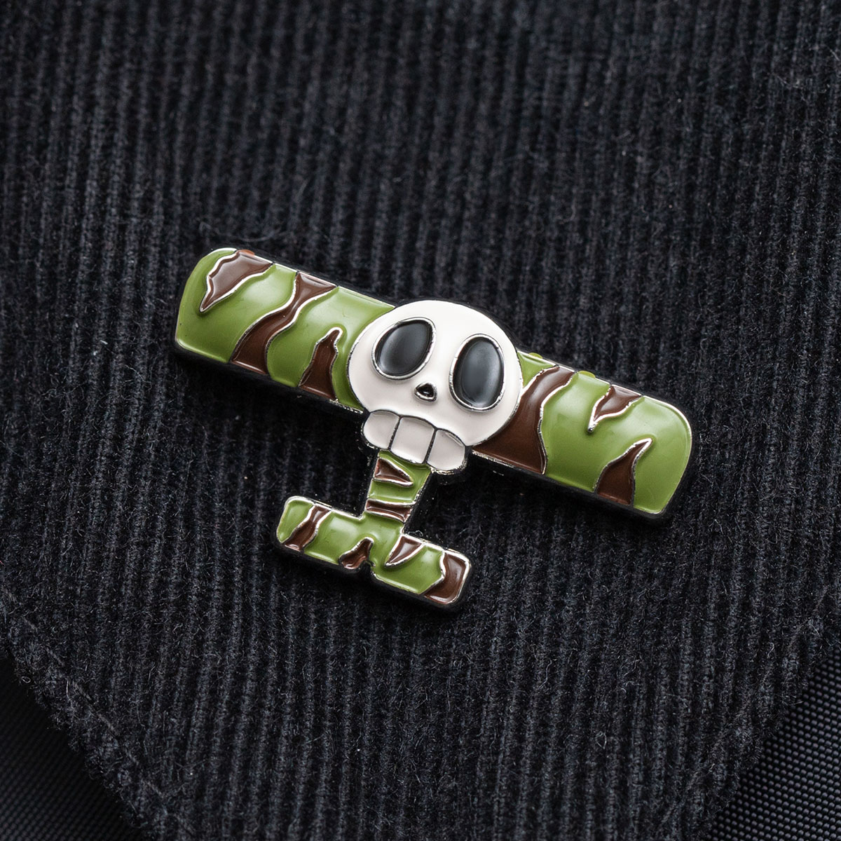 GBL】紅の豚 デザインピンバッジ マンマユート団 | どんぐり共和国そら