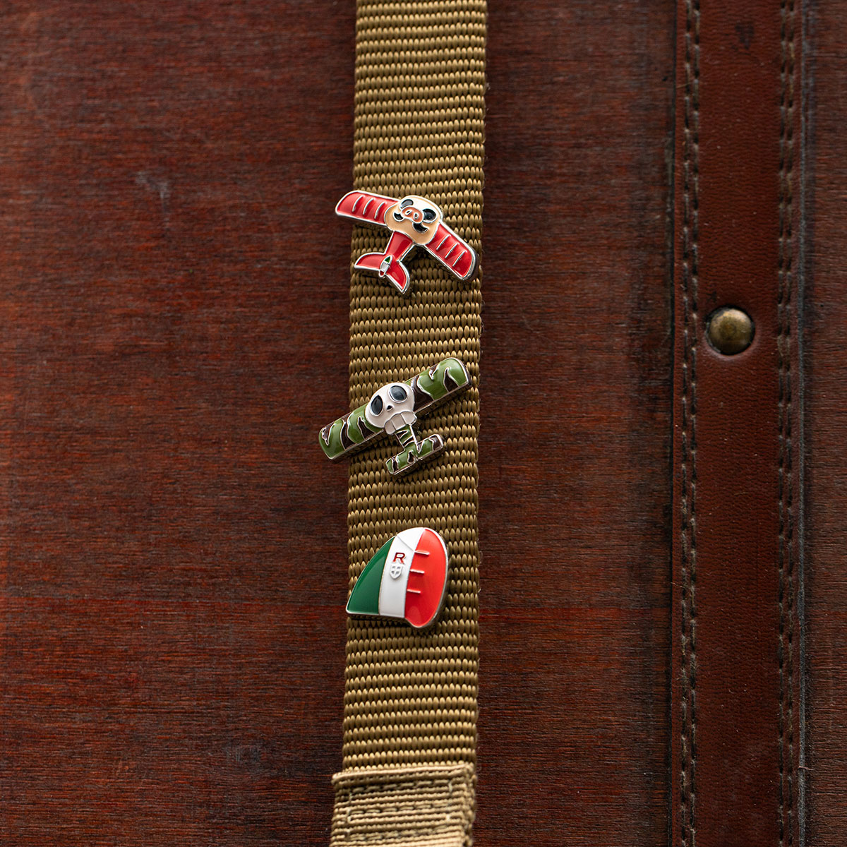 GBL】紅の豚 デザインピンバッジ ポルコ | どんぐり共和国そらのうえ店