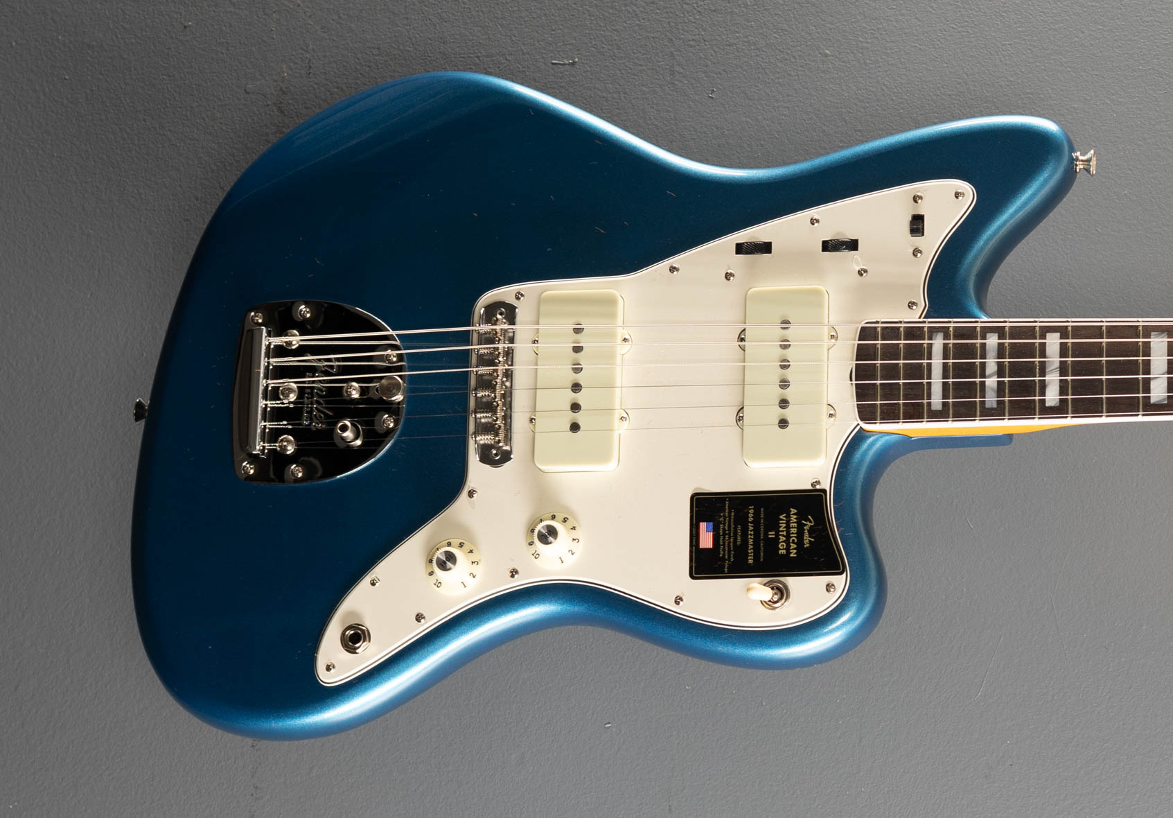 American Vintage II 1966 Jazzmaster - Lake Placid Blue – Dave's