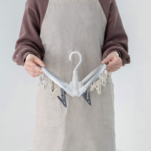 フランドリー・やさしく干し分け角ハンガーアルミ16