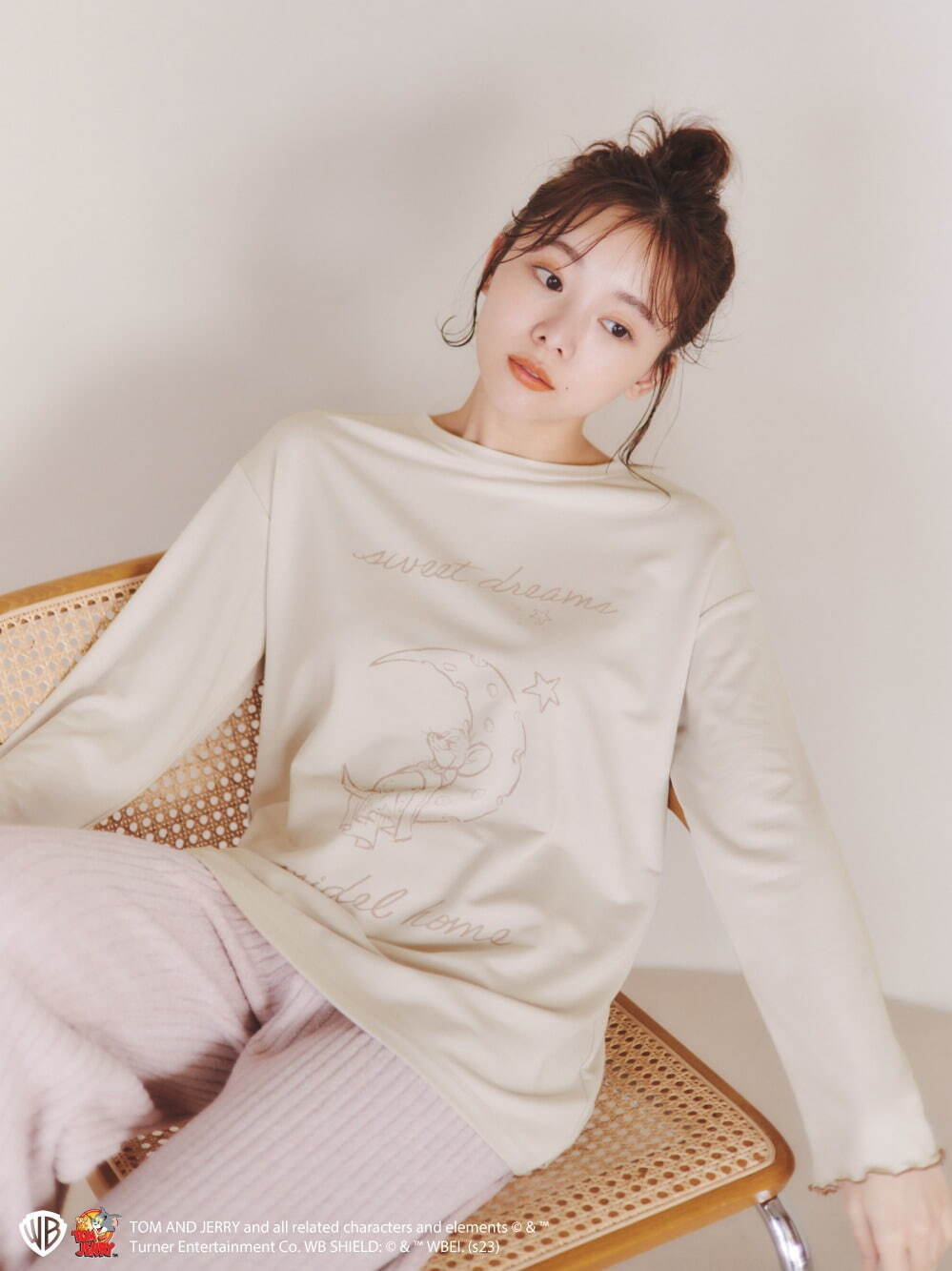 スナイデル ホーム「トムとジェリー」ルームウェア、ハンモックで眠る