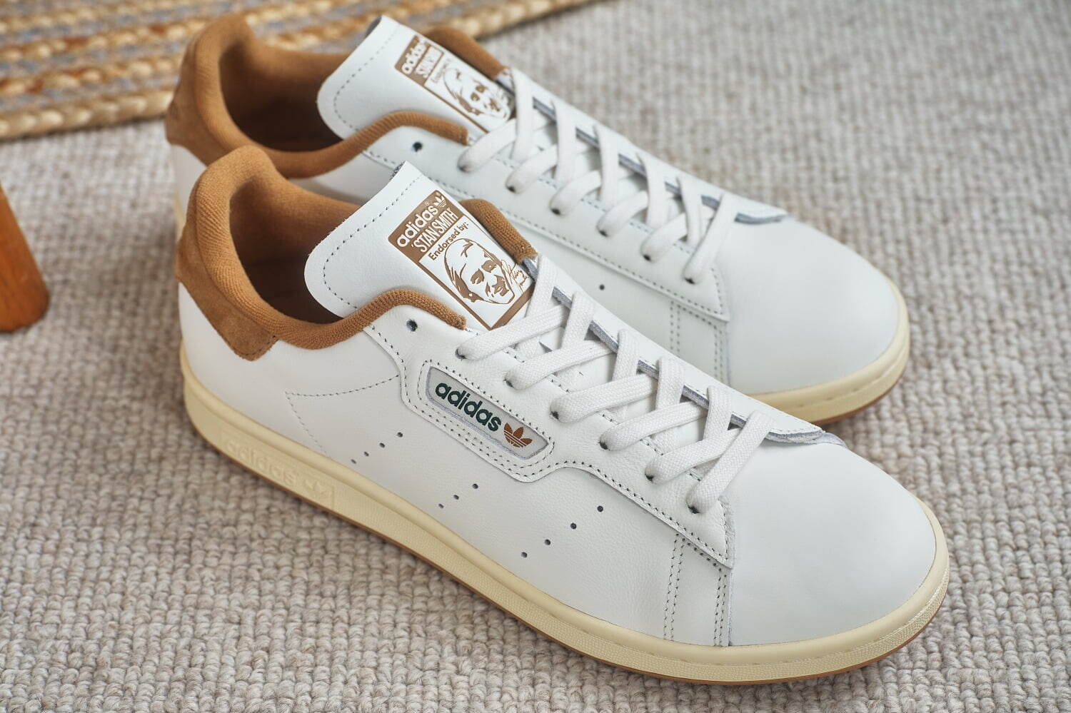 アディダス オリジナルス「スタンスミス」スニーカー“80年代風