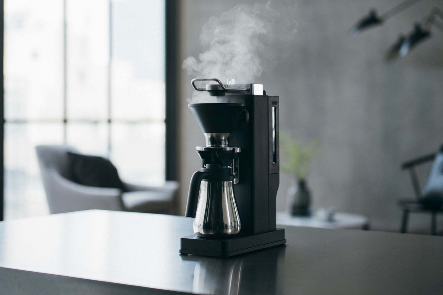 バルミューダ初のコーヒーメーカー「バルミューダ ザ・ブリュー