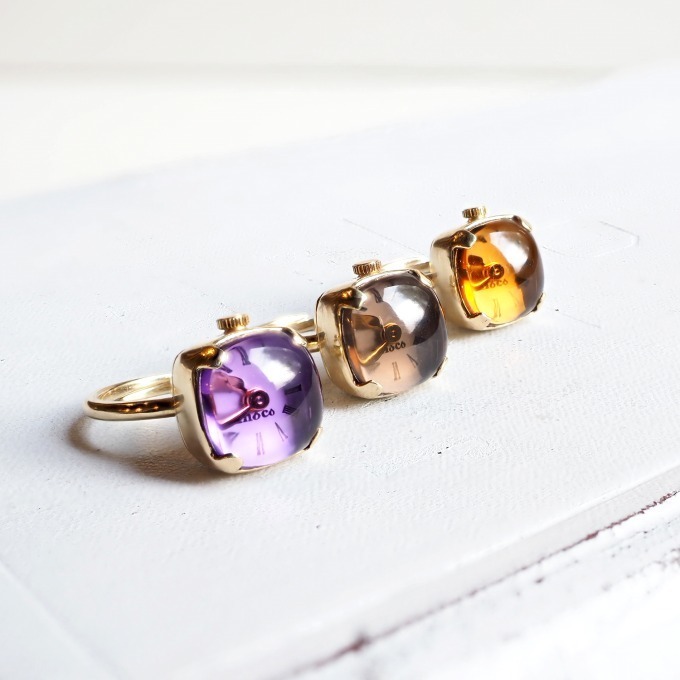 指輪感覚で着ける“指時計”「モコ(moco)」メタルバンドやアシンメトリー