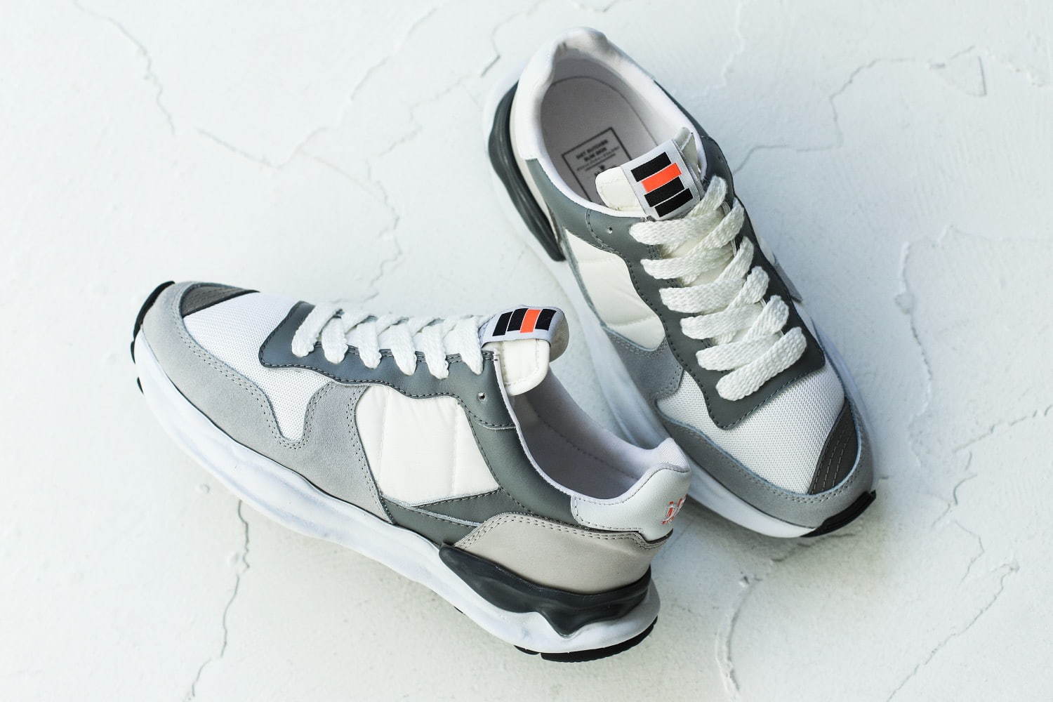 ダイエットブッチャースリムスキンのボリュームソールスニーカー