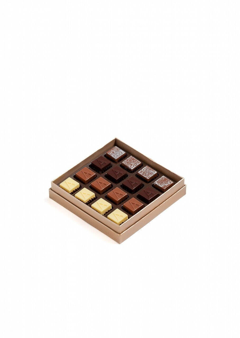 アルマーニ / ドルチの夏限定チョコレートボックス、“アラビア文字