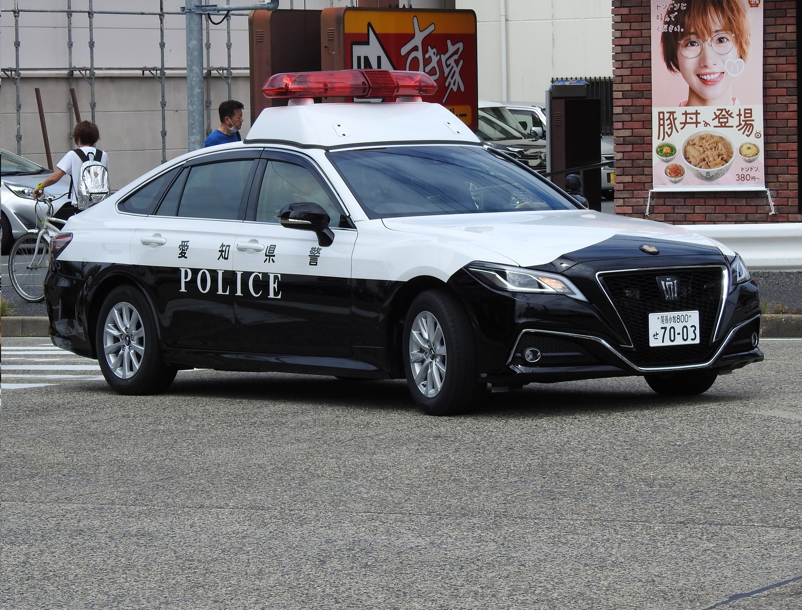 新型220系クラウンパトカーの詳細