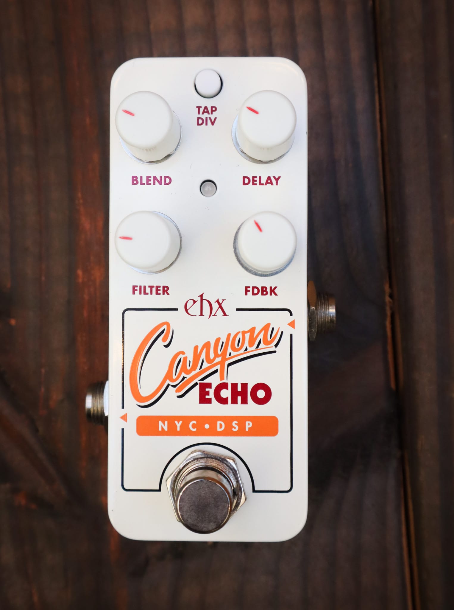 Electro-Harmonix Pico Canyon Echo - Kauffmann's Guitar Store