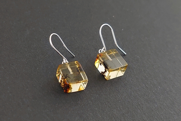 琥珀ピアス - 久慈琥珀オンラインショップ