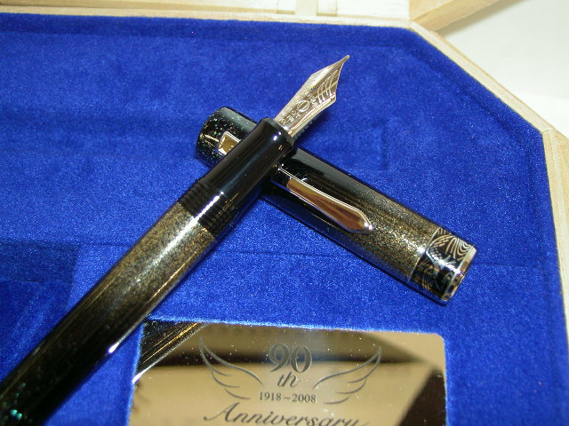 ﾊﾟｲﾛｯﾄ創立90周年記念万年筆 螺鈿 朱鷺