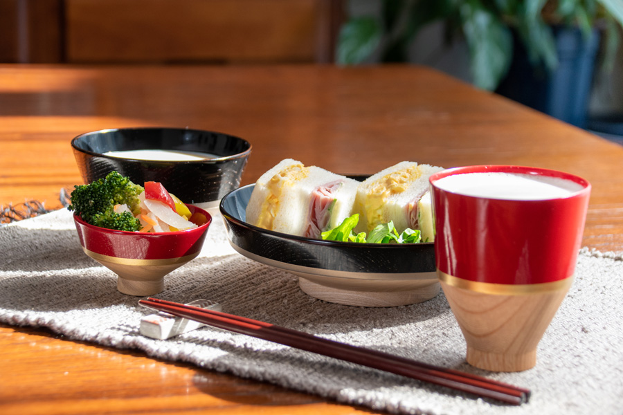 KOROMO 椀 | 木製の汁椀 漆塗り isukeブランド 漆器の井助