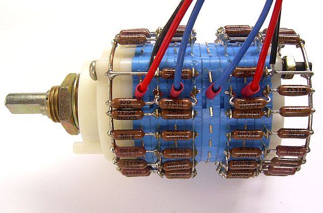 Dale抵抗 250kΩ2連24ポイントラダー・アッテネーター - イトウ電子部品