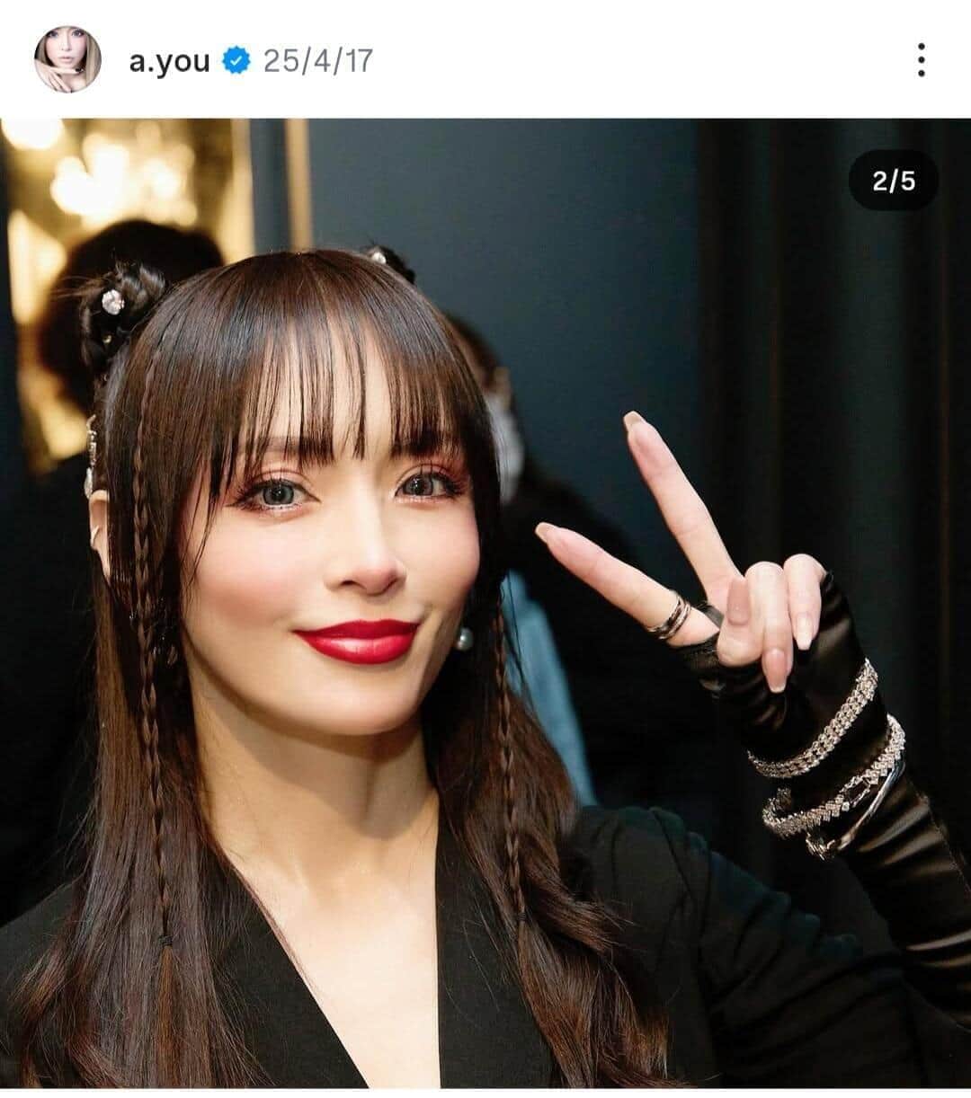 浜崎あゆみ、Tシャツ×超ミニスカ姿「激カワ」香港ライブ ファンの熱烈