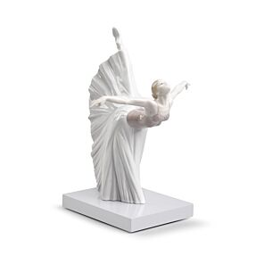 踊る少女 | リヤドロ公式オンライン