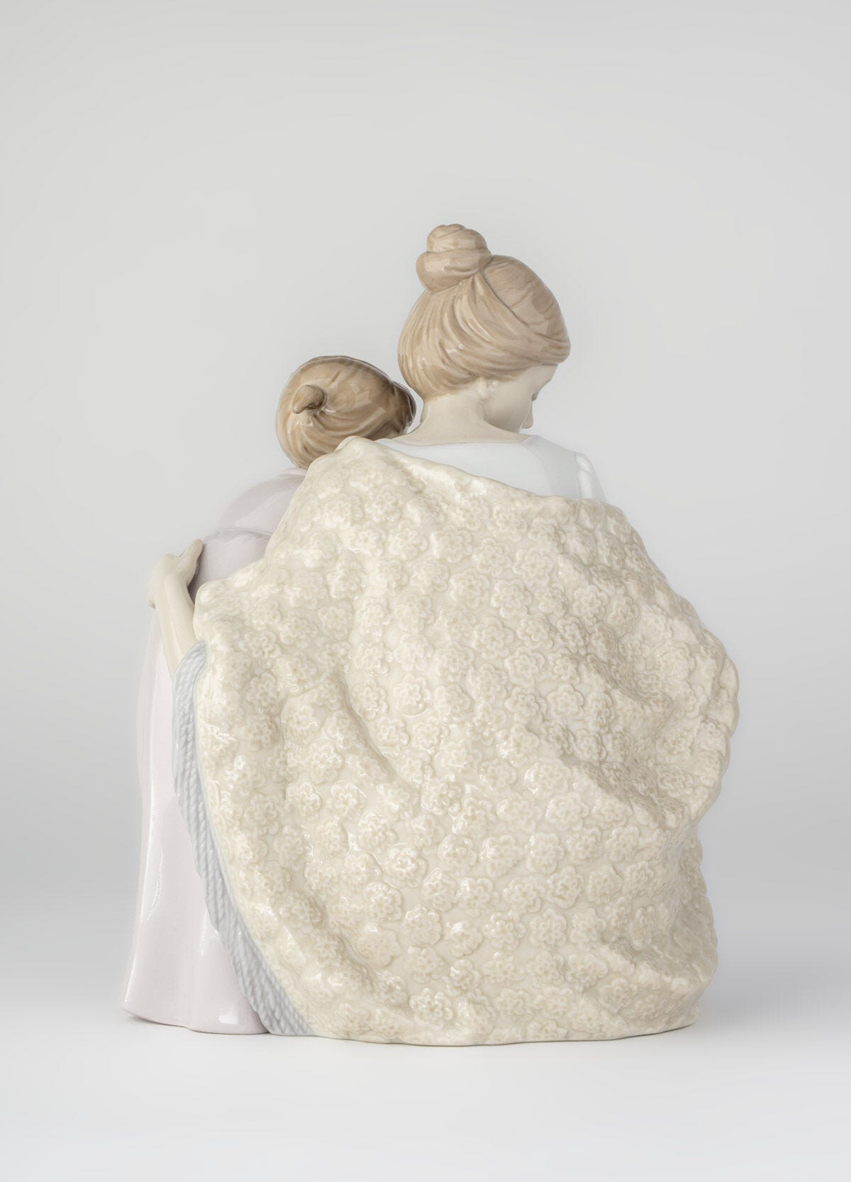 新しい家族 | リヤドロ公式オンライン