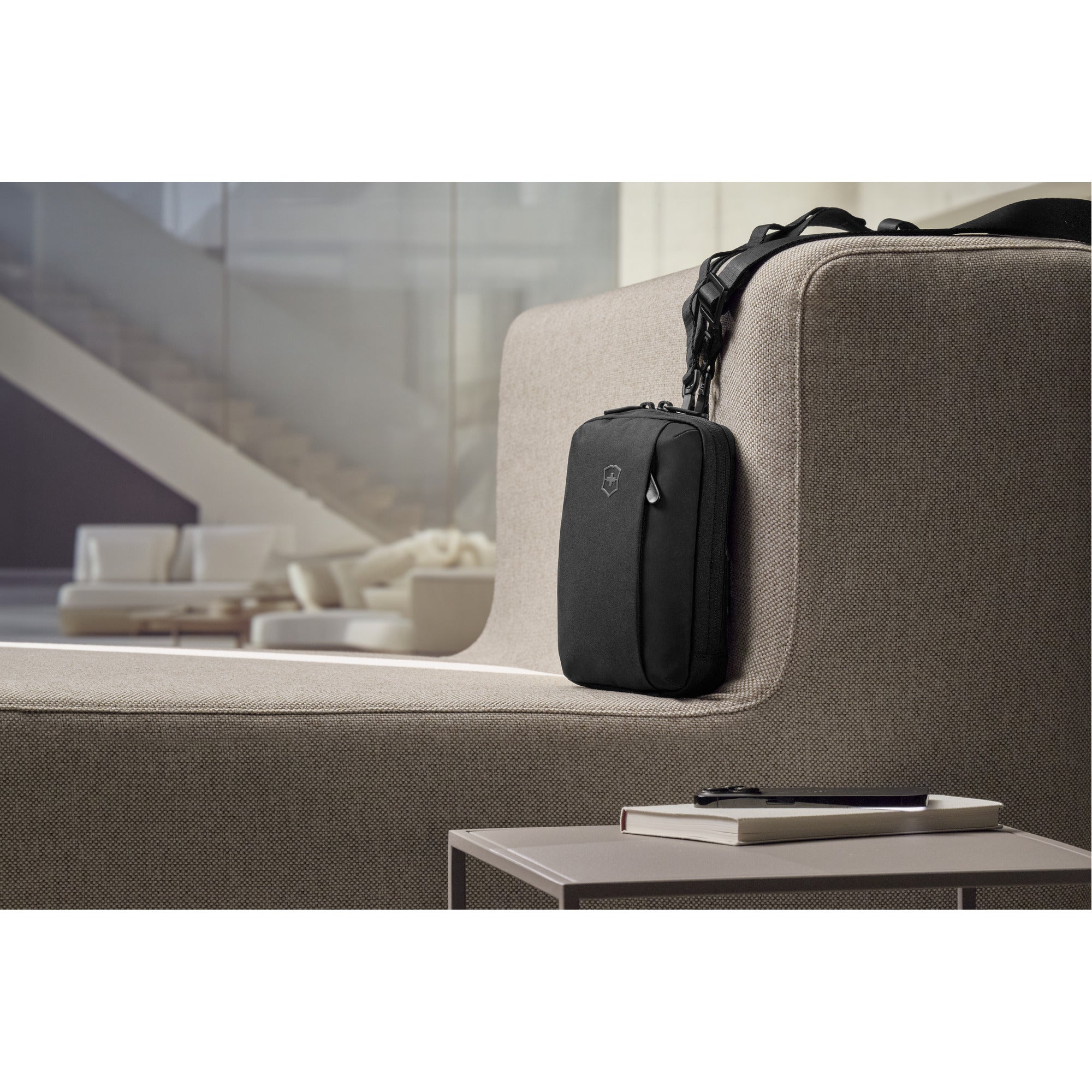 Victorinox Travel Essentials City Pouch – Luggage Pros