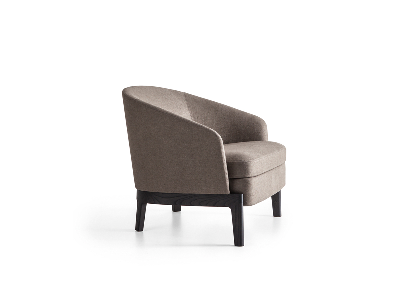 Modern armchair with enveloping backrest - Chelsea -Molteni&C