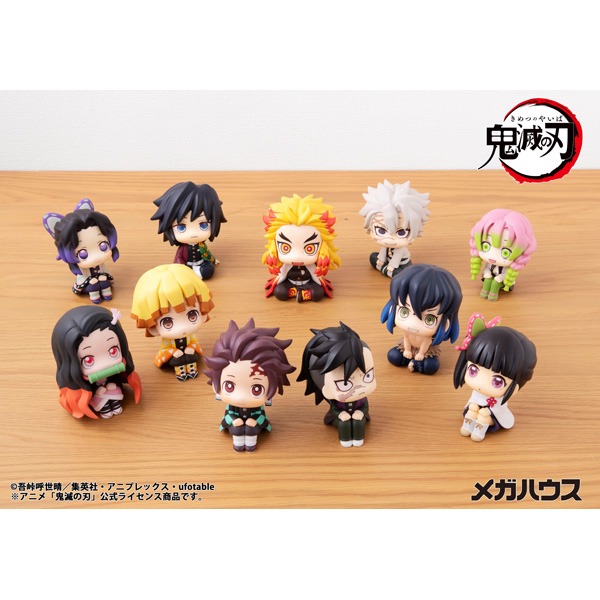 鬼滅の刃 ひっかけフィギュア 上のみ 11体 キャンパス風ボード 楽天