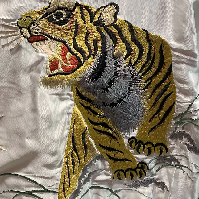 東洋スカジャン【ROARING TIGER×WHITE DRAGON】リバーシブルサテンスカ