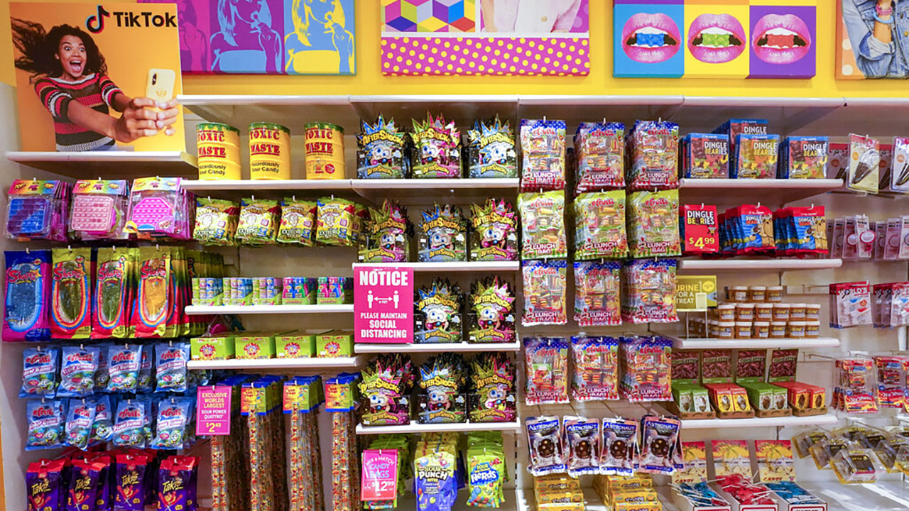 IT'SUGAR opens candy store at Crossgates Mall