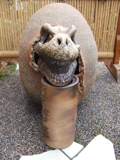 恐竜Trexの卵？ 実は花器です~｜中村陶器 信楽焼の通販サイト （滋賀