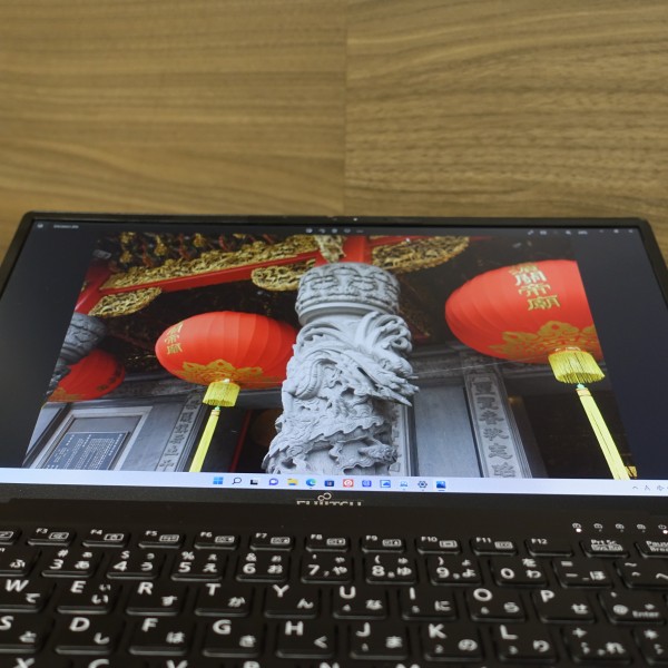 富士通LIFEBOOK WU-X/G2実機レビュー/富士通FMVパソコン比較購入ガイド