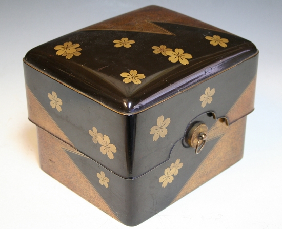 古美術青華堂｜H483 蒔絵・桜片身替文小箱（江戸時代）