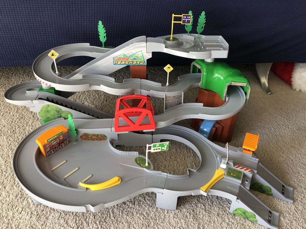 サンディエゴタウン - クラシファイド[トミカ トミカ峠やまみち