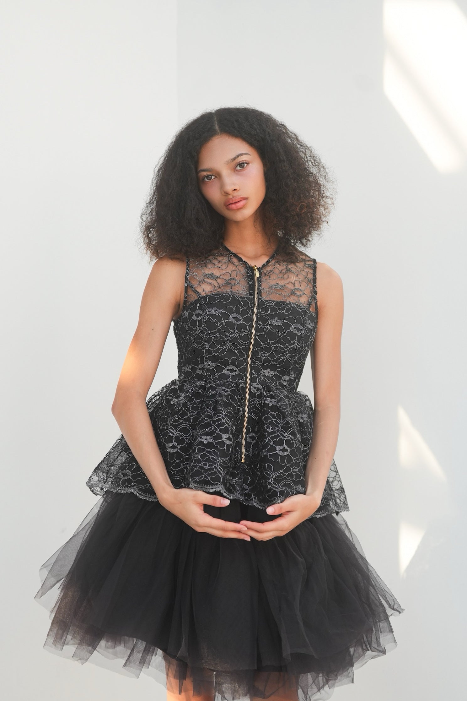 flower lace glitter peplum tops – shéller / シェリエ