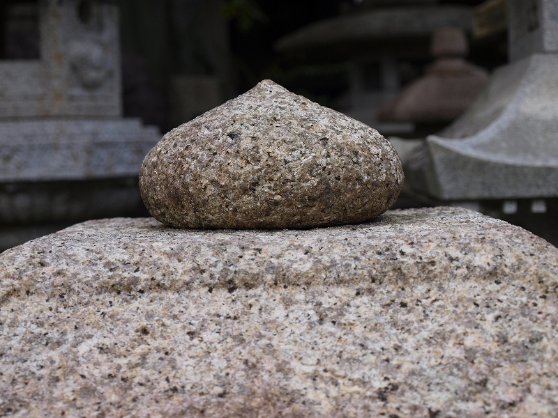 青蓮院の製品案内愛知県岡崎市の石灯篭・水鉢蹲など石材製品の製造販売