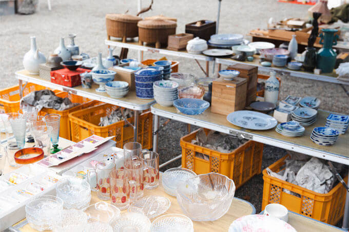 ポmagazine | 【買い付け同行】古道具のプロいわく、素直な「好き