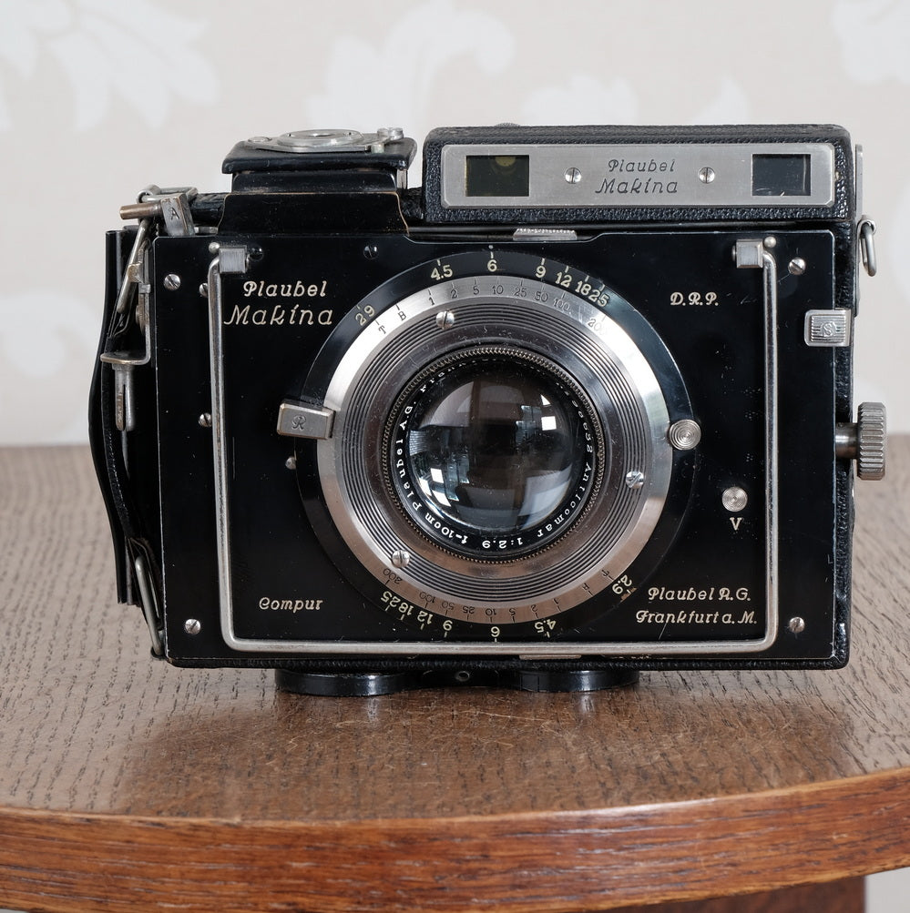 Circa 1936 Plaubel Makina II, 6x9, coupled Rangefinder camera