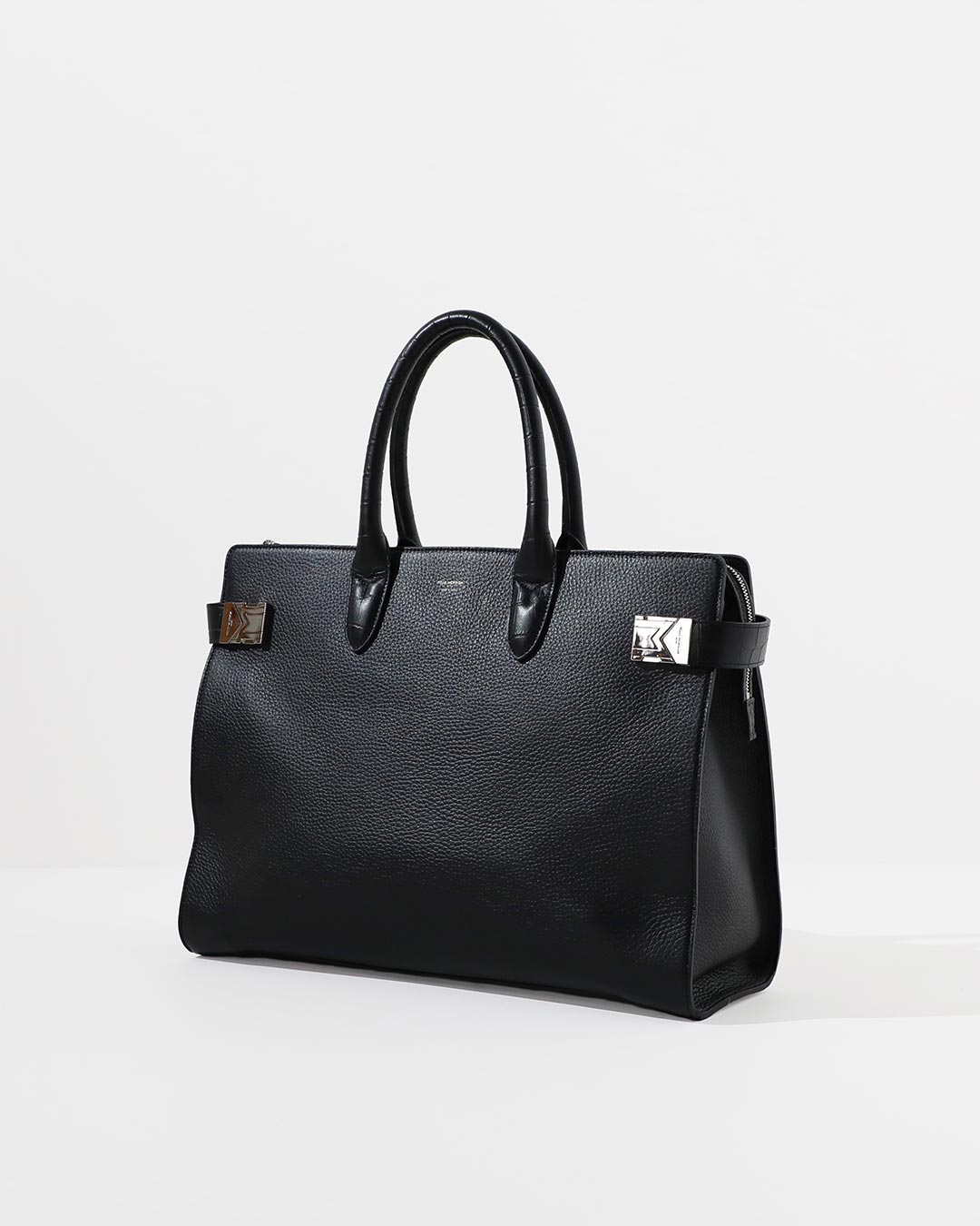 バーニーズ ニューヨーク限定のアイテムが発売